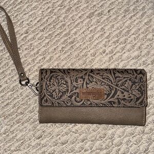Wrangler Floral Patterned Brown Wristlet
